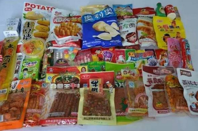 辣条唐僧肉虾扯蛋,这些五毛零食都是三无产品,你吃过吗?